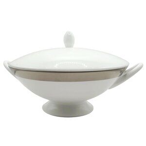 Wedgwood Satine Platinum Covered Vegetable Dish Leigh w/ Handles New Opened Box